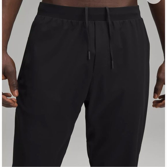 NWT Lululemon Surge Jogger in Black Size XS - Picture 3 of 6